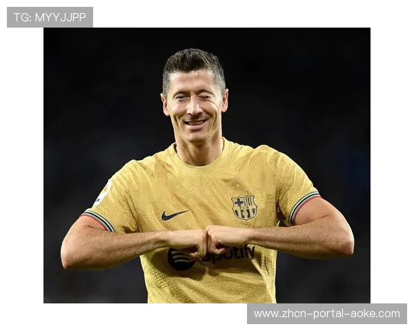 莱万多夫斯基西甲进球效率稳定,巴萨锋线依赖波兰前锋 莱万多夫斯基西甲进球效率稳定,巴萨锋线依赖波兰前锋